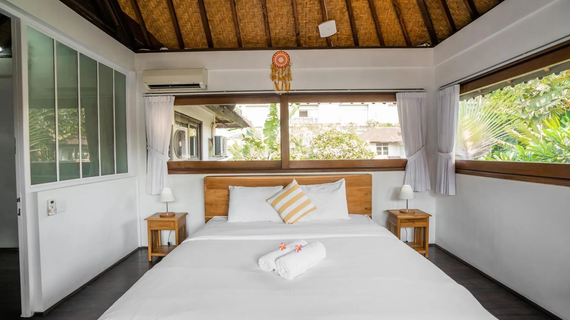Dream Villa Near Seminyak Legian  Indonesia