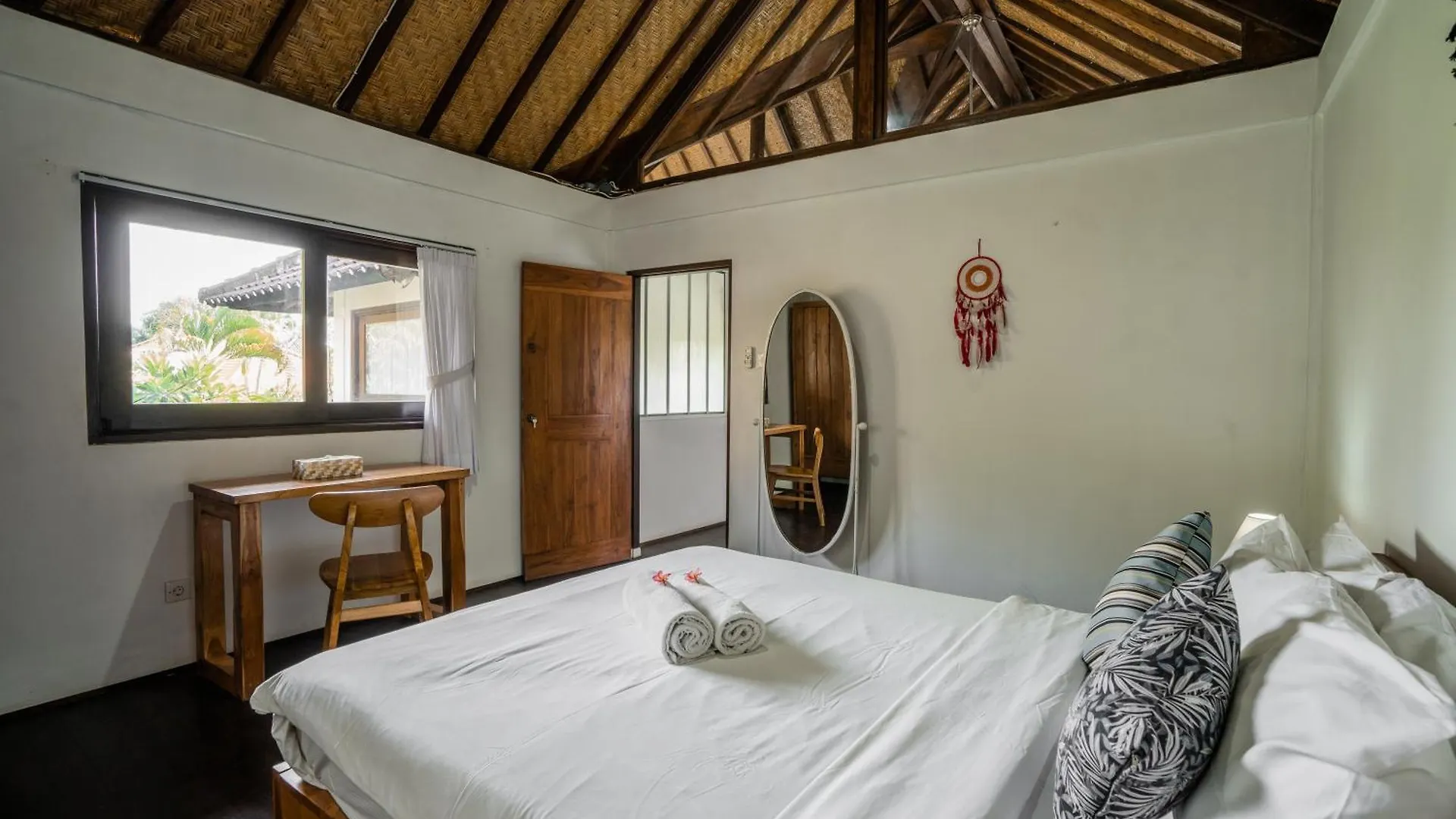 Dream Villa Near Seminyak Legian